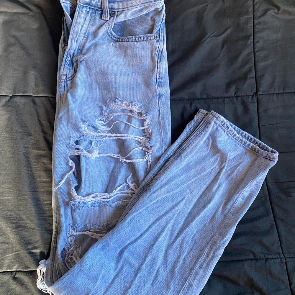 American Eagle distressed Light Blue Jeans